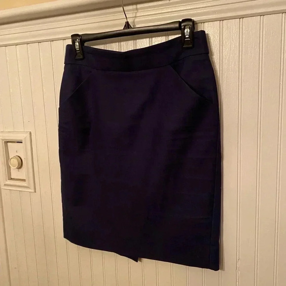 J. Crew “the pencil skirt” with pockets - Picture 1 of 4
